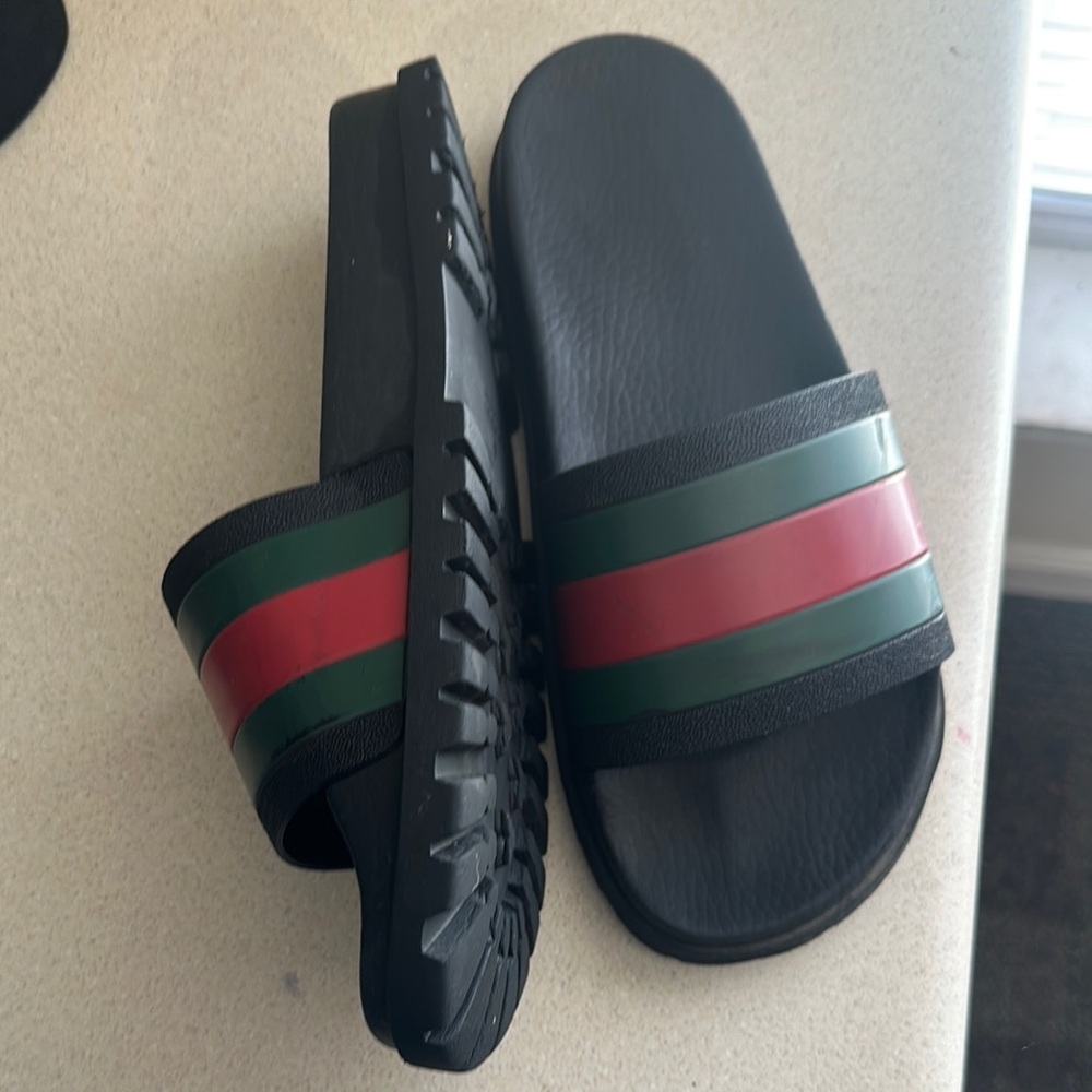 Gucci Black Sandals with Red and Green Stripes